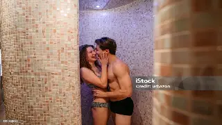 揭秘桑拿的千年身世：从古罗马浴场到北欧的灵魂洗礼！